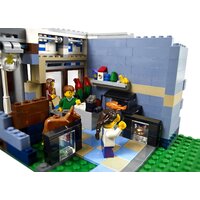 LEGO 10218 Pet Shop Image #3