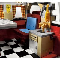 LEGO 10220 Volkswagen T1 Camper Van Image #8