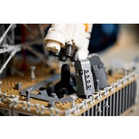 LEGO Icons 10341 Космическая пусковая система NASA Artemis Image #13