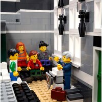 LEGO 10224 Town Hall Image #14